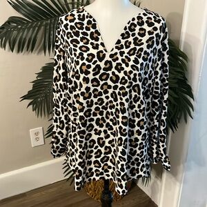 Michael Kors Leopard Print shirt with quarter sleeve Soze M
